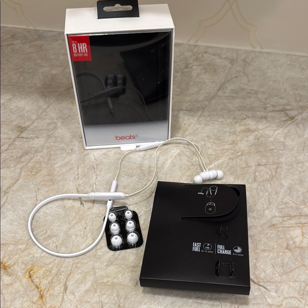 BeatsX Wireless Earphones - White